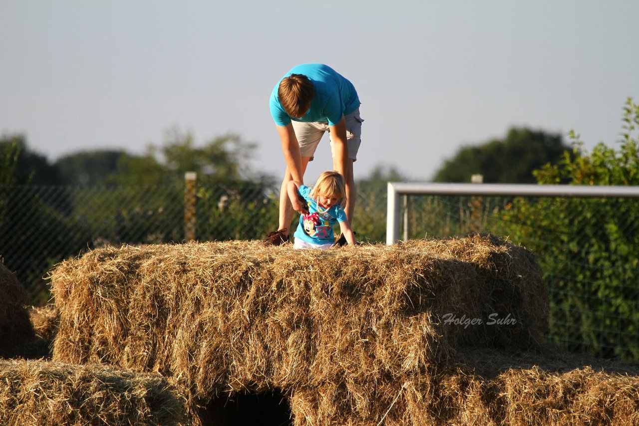 Bild 490 - Vogelschiessen am 18.8.12